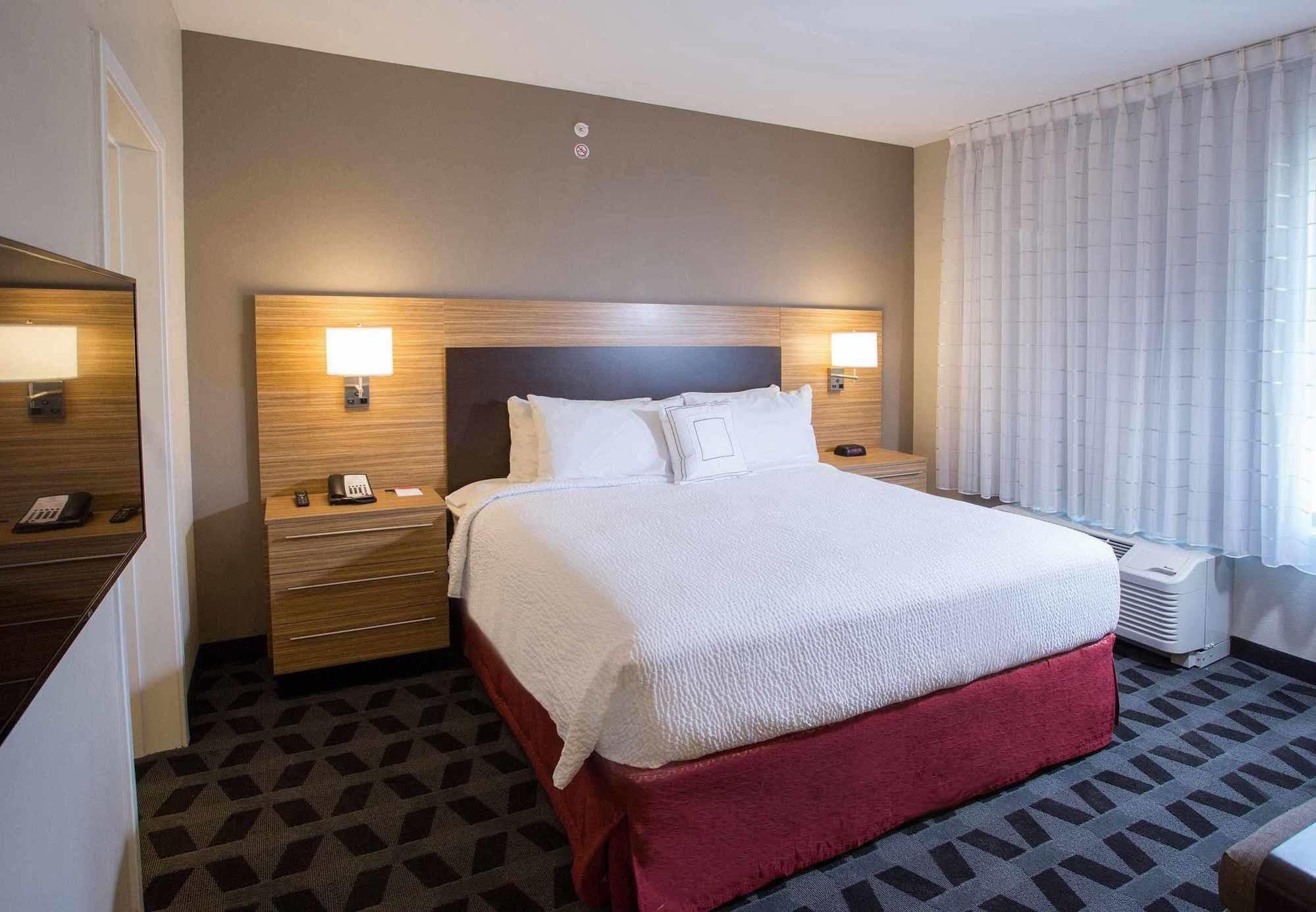 ทาวน์เพลส สวีท เซาเทิร์น ไพน์ส อเบอร์ดีน Hotel Aberdeen ภายนอก รูปภาพ