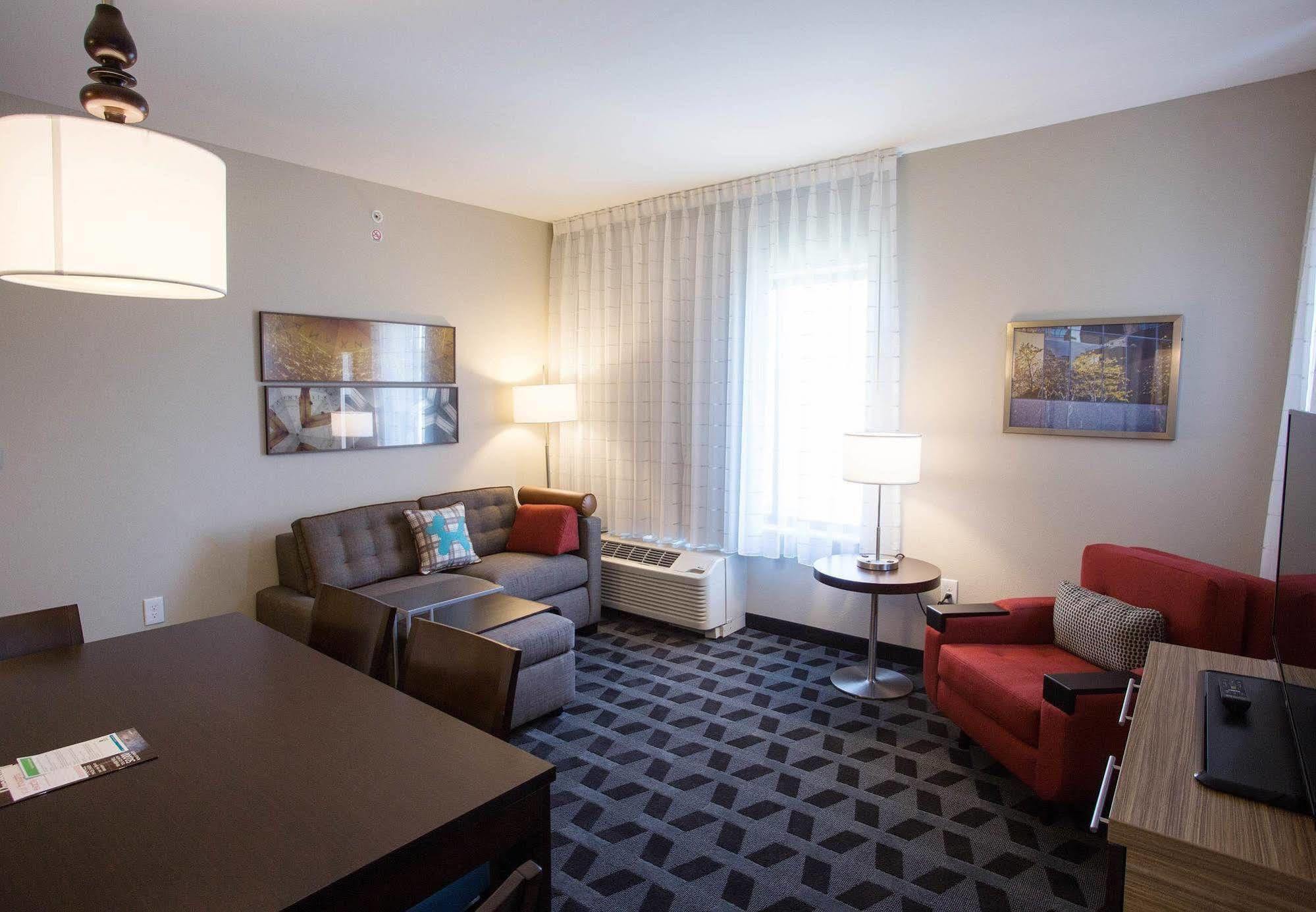 ทาวน์เพลส สวีท เซาเทิร์น ไพน์ส อเบอร์ดีน Hotel Aberdeen ภายนอก รูปภาพ