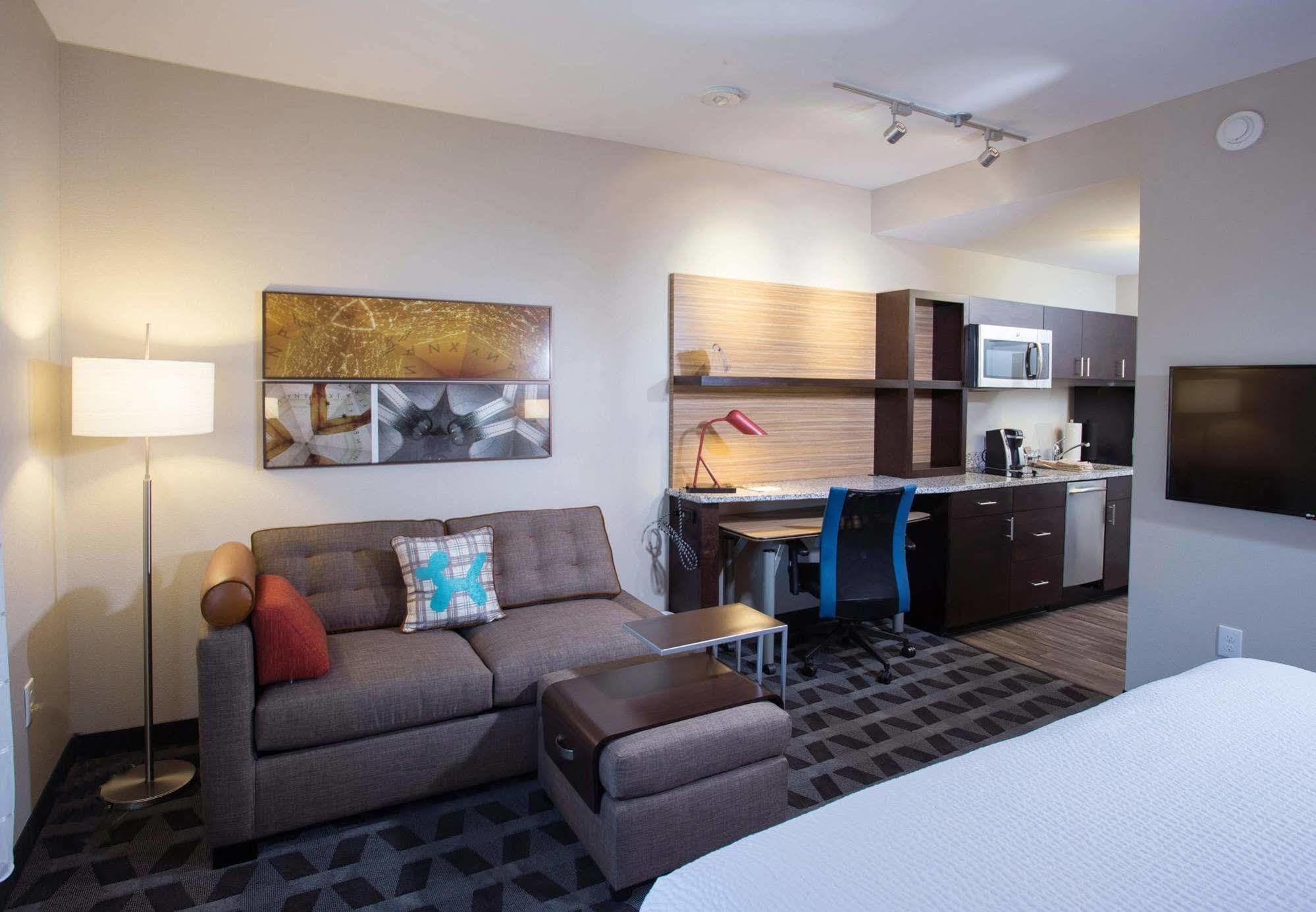 ทาวน์เพลส สวีท เซาเทิร์น ไพน์ส อเบอร์ดีน Hotel Aberdeen ภายนอก รูปภาพ