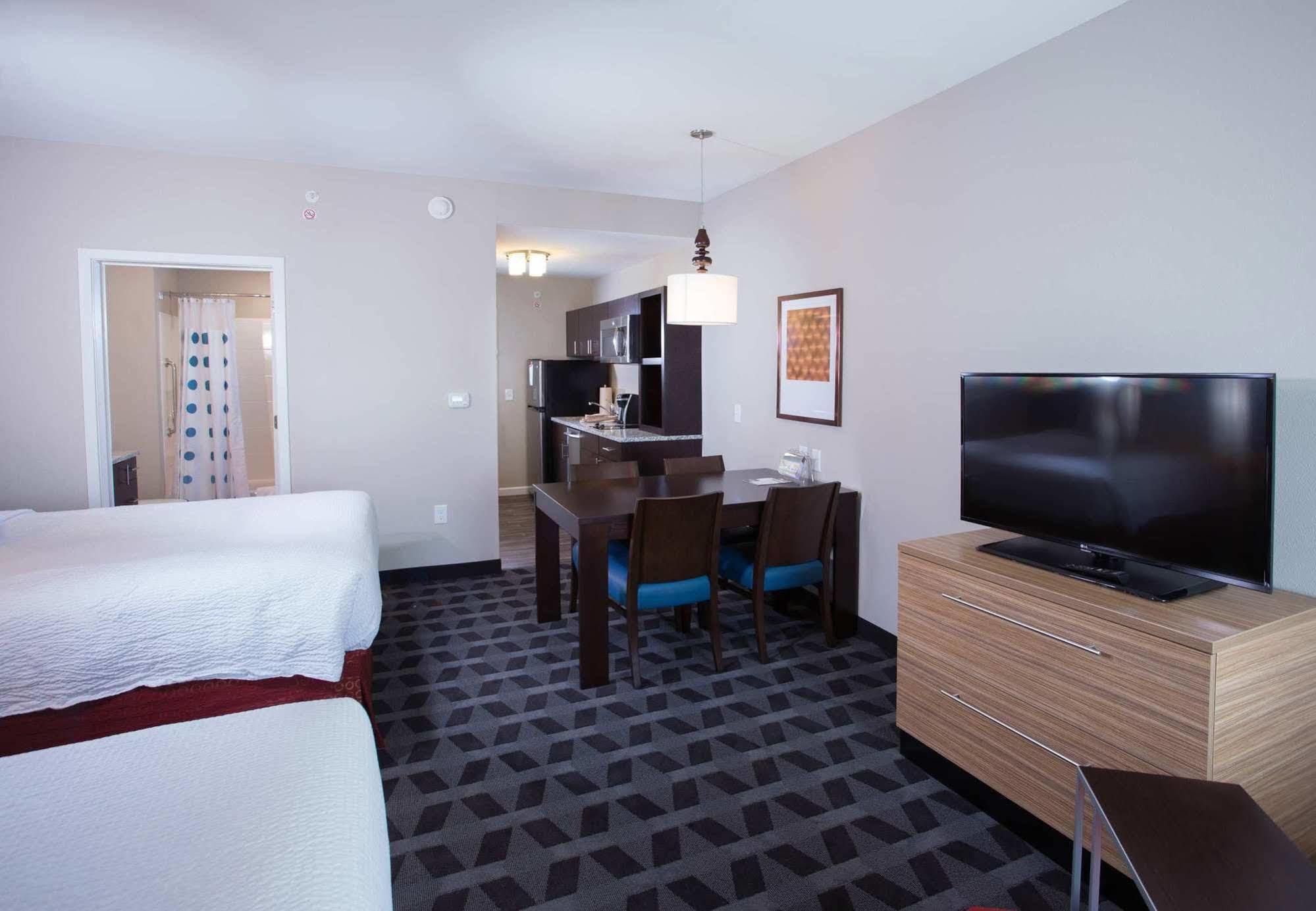 ทาวน์เพลส สวีท เซาเทิร์น ไพน์ส อเบอร์ดีน Hotel Aberdeen ภายนอก รูปภาพ